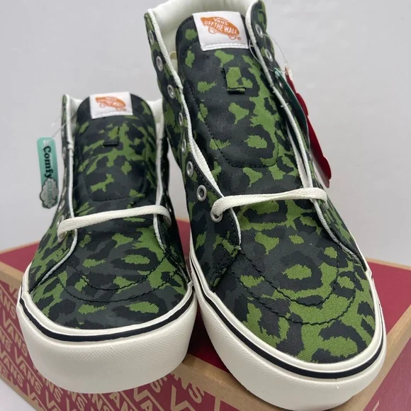 Vans Men’s COMFYCUSH Sk8-Hi Leopard Cactus/Skarab Sneakers Camo High-Tops
